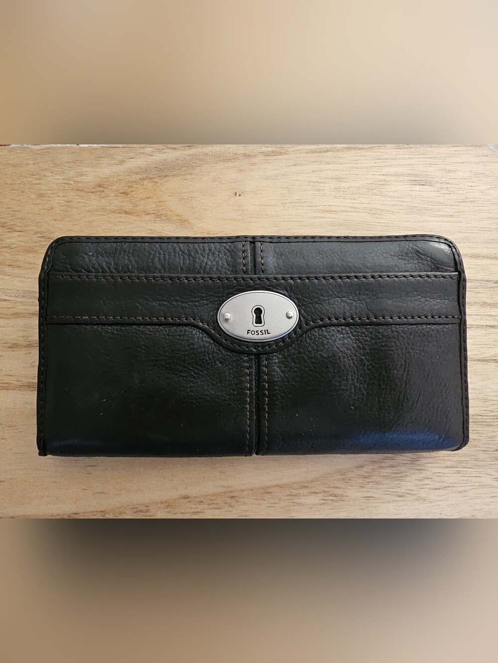 FOSSIL LEATHER WALLET